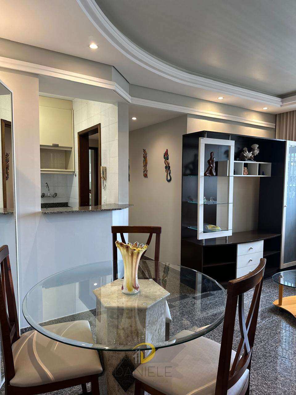 Maravilhoso Apartamento para locação Mobiliado, no Edifício Guido Viaro, com 2 quartos 1 suíte, 76m² em Curitiba, Batel,